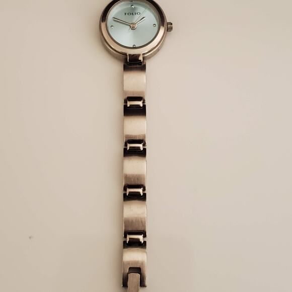 Folio Women's Stainless Steel‎ Bracelet 21mm Watch with Blue Face Fresh Battery - Picture 5 of 9